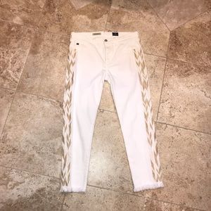 AG mid rise Cigarette Leg NWT Sz 29